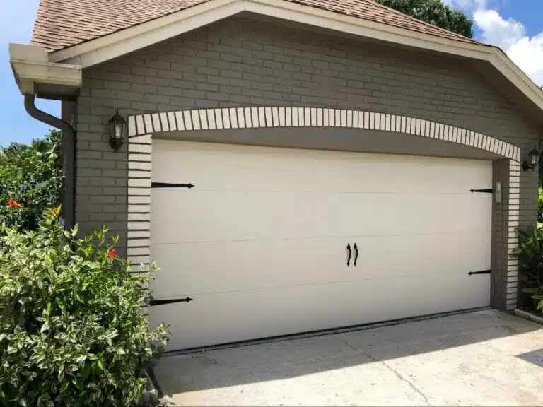 Common Garage Door Problems and When to Call for Garage Door Repair in Tampa